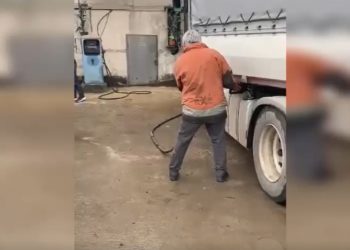 Activitate ilegală de comercializare a produselor petroliere, deconspirată de polițiști | VIDEO