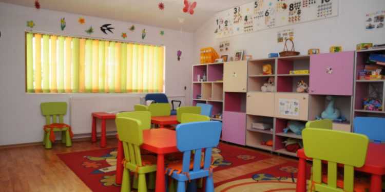 Acces restricționat și studii online. Noi reguli anti-COVID, în grădinițele și universitățile din Chișinău și Ialoveni | VIDEO