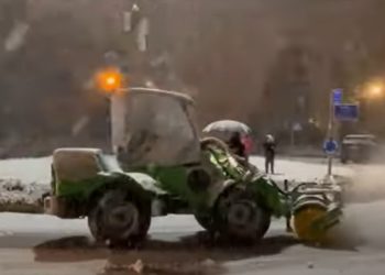 Заснеженный Иерусалим после зимней бури. Образовался снежный покров толщиной около 20 см | VIDEO