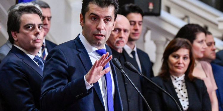 Aproape toți liderii Bulgariei au intrat în carantină, după ce președintele Parlamentului a fost testat pozitiv
