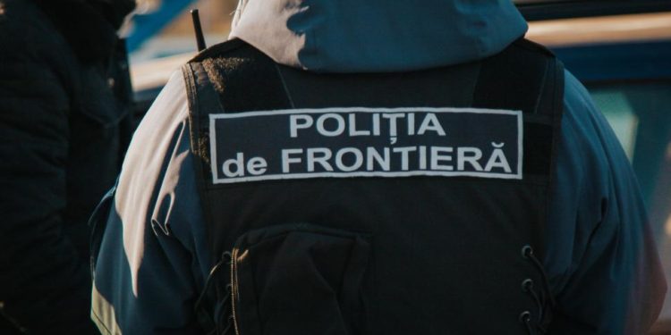 Mai multe acte falsificate, depistate la frontiera vest