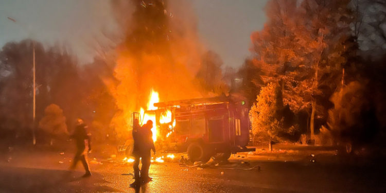 Revoluţie în Kazahstan. SUA îndeamnă autorităţile la „reţinere” și cere manifestații pașnice. Operațiunile bancare au fost suspendate
