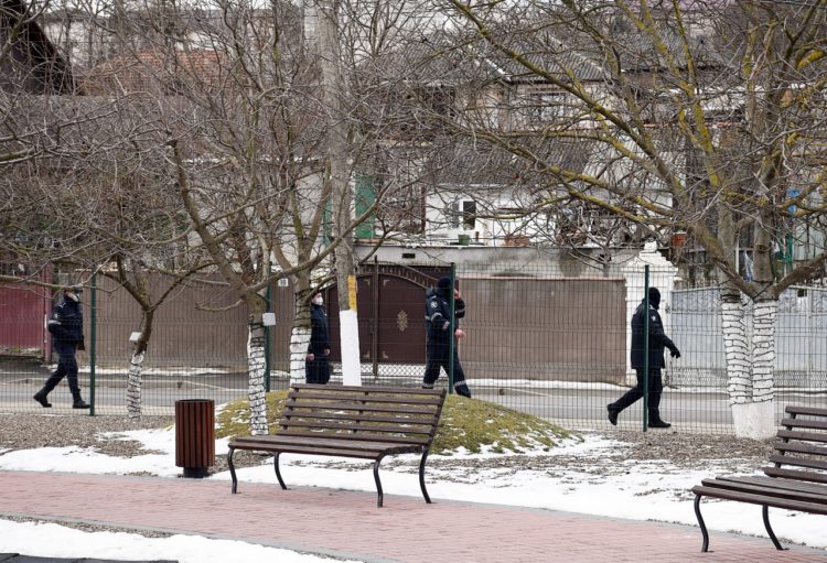 Toate intrările în parcul OrheiLand au fost blocate de polițiști