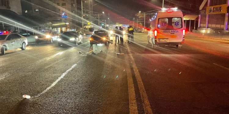 В центре Кишинева мужчина погиб под колесами авто