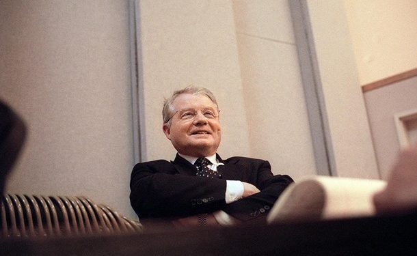 Во Франции умер вирусолог, открывший ВИЧ