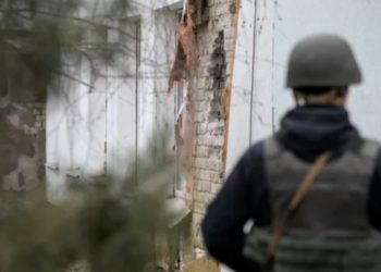 Власти самопровозглашённых ДНР и ЛНР заявили, что эвакуируют население в Россию