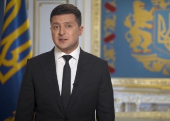 Владимир Зеленский объявил о разрыве дипломатических отношений с Россией