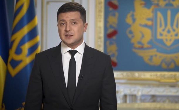 Владимир Зеленский объявил о разрыве дипломатических отношений с Россией