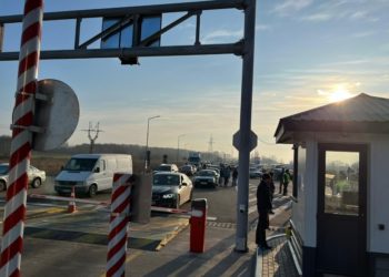 На молдавско-украинской границе наблюдаются длинные очереди