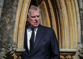 Обвиненный в изнасиловании принц Эндрю добился внесудебного соглашения