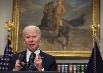 Байден объявил о санкциях против России из-за ДНР и ЛНР