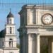 După zeci de ani de tăcere, ceasul de pe Arcul de Triumf din capitală a prins glas. Sunetul orologiului însă nu se aude foarte bine din cauza unor probleme tehnice | VIDEO