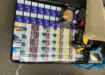 Colete” cu țigări trimise în Franța. Valoarea estimativă pe piața neagră din UE este de 15 000 Euro