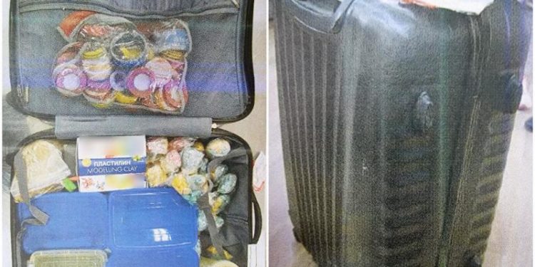 Șase tineri, trimiși în judecată, după ce au vândut „sare” pe internet