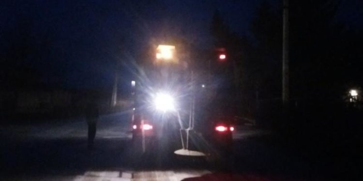 Pe drumurile din țară se circulă în condiții de iarnă. Șoferii sunt îndemnați să conducă cu prudență