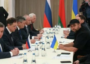 După câteva pauze, negocierile dintre Ucraina și Rusia continuă: Discuțiile au loc cu ușile închise | VIDEO