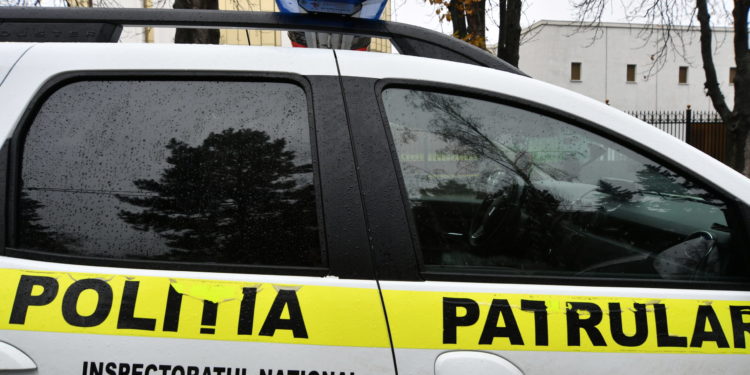 Un polițist de patrulare din Edineț s-a ales cu o anchetă de serviciu: a oprit ilegal o mașină