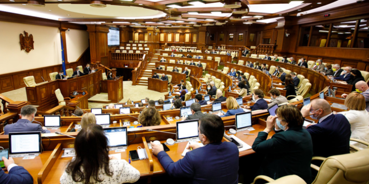 Parlamentul a adoptat instituirea Fondului Național pentru Dezvoltare Regională și Locală