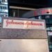 Johnson & Johnson opreşte temporar fabricarea vaccinului său anti-Covid. Când va fi reluată producţia