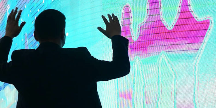 СМИ: Российские инвесторы распродают рублевые активы, как в 2008 году