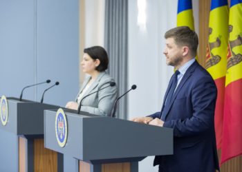 Centrul Unic de Gestionare a Crizei a devenit funcțional. Guvernul a anunțat care sunt lucrurile de care au nevoie refugiații și a dezmințit falsuri care au apărut în spațiul public | VIDEO