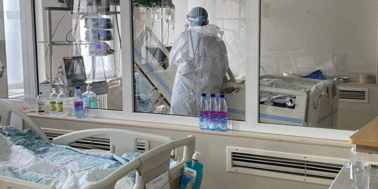 O echipă de medici din capitală a consultat copilul de 4 ani, aflat în comă la Florești