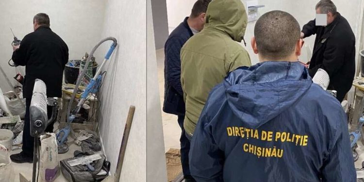 Specializați în spargeri de locuințe: Poliția a reținut doi bărbați, suspectați de 10 furturi | VIDEO