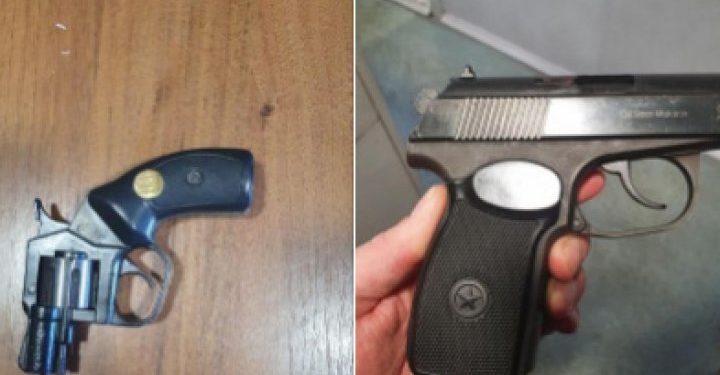 O armă pierdută în 2015 și alta care nu figurează în Registrul de Stat al Armelor au fost aduse de un bărbat la întreprinderea de colectare a metalului uzat, cerând bani pentru ele