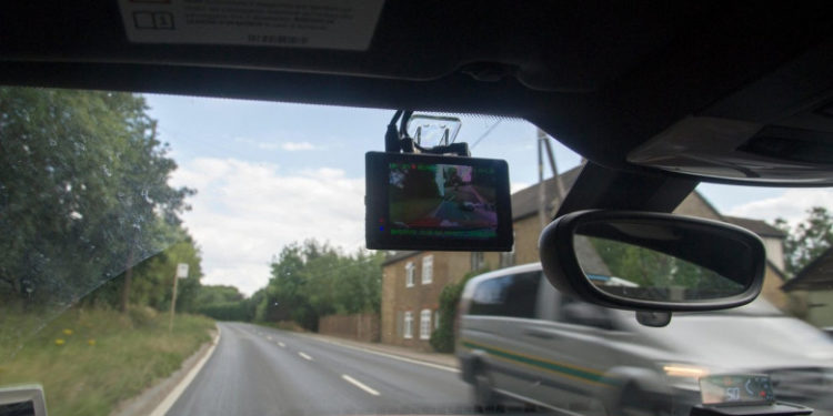 În România сamerele de bord folosite de zeci de mii de șoferi au devenit inutile: Polițiștii nu pot da amenzi în baza înregistrărilor din trafic