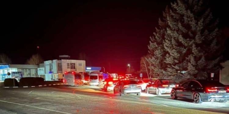 ATENȚIE! Se atestă trafic intensiv de autovehicule la punctul de trecere a frontierei Leușeni-Albița