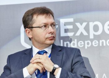 Consilierul Maiei Sandu Veaceslav Negruța confirmă că are un onorariu de 90 de mii de lei în calitate de membru al Consiliului de Observatori al ”Moldovagaz” | VIDEO