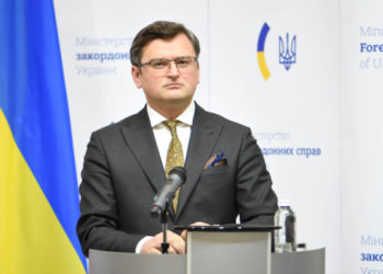 Дмитрий Кулеба сказал, при каком условии готов к переговорам с Лавровым