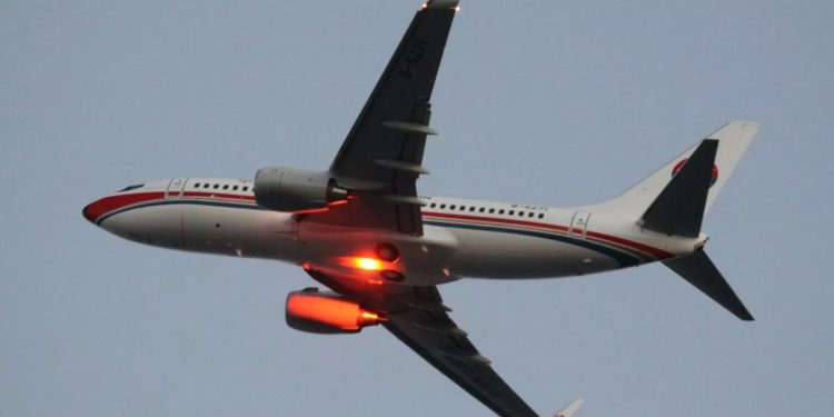 Пассажирский Boeing 737 авиакомпании China Eastern разбился на юге Китая