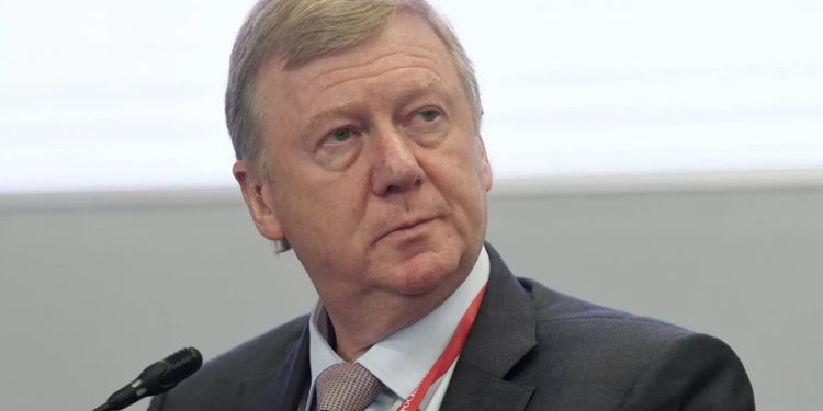 Стало известно об отставке и отъезде Чубайса из России