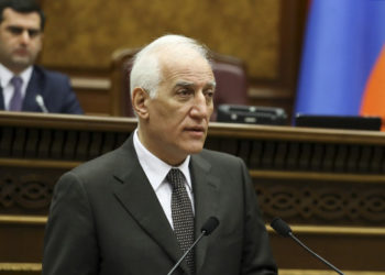 Парламент Армении не смог избрать в первом туре президента страны