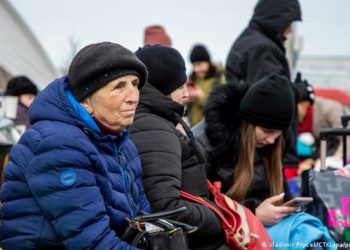 СМИ: США намерены принять до 100 тысяч беженцев из Украины