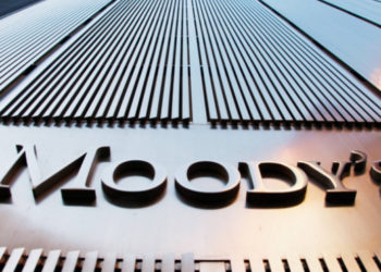 Moodyʼs понизило долгосрочный рейтинг России на шесть ступеней
