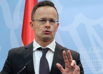 Венгрия отказала Киеву в поставках оружия через свою территорию