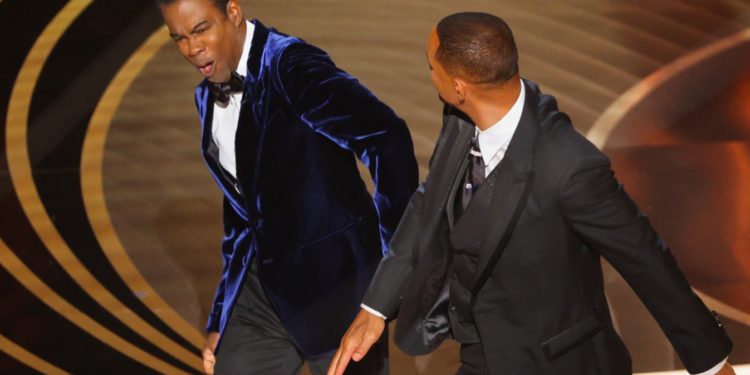 Уилл Смит ударил актера на церемонии Оскар 2022