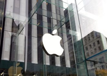 СМИ: Apple сократит выпуск iPhone и AirPods в связи с войной в Украине