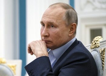 Путин поручил Центробанку и «Газпрому» до конца месяца перевести расчет за газ в рубли