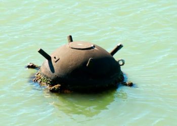 Военные Турции сообщили о нейтрализации мины в Черном море близ границы с Болгарией