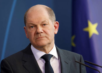 Спикер правительства ФРГ: Путин заверил Шольца, что в Европе смогут платить за российский газ в евро