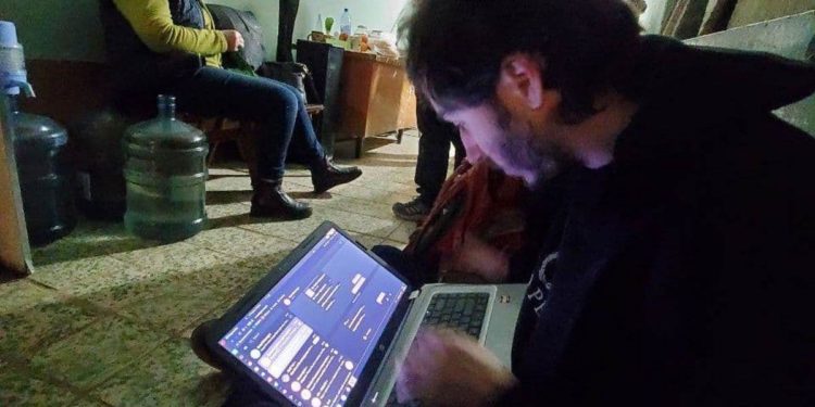 В киевские бомбоубежища провели интернет