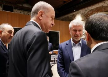 Михаил Подоляк: Абрамович является эффективным посредником между делегациями сторон в переговорном процессе