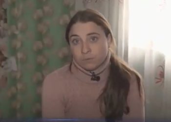 На грани нищеты. В новом выпуске программы Oameni pentru Oameni история матери трех детей, которая вынуждена отапливать дом тем, что найдет на свалке | VIDEO