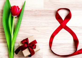 „Vă iubim dragele, noastre mame, surori, fiice și bunici”. Mesaje emoționante din partea oficialilor de Ziua Internațională a Femeii | VIDEO