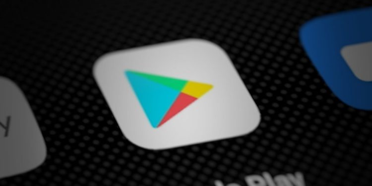 Google ограничил работу магазина приложений Google Play в России. YouTube приостановил монетизацию для российских пользователей