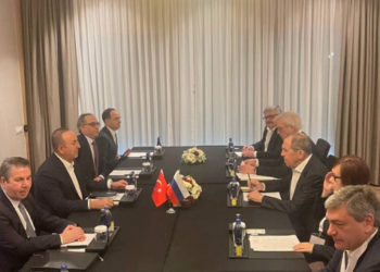 В Анталье началась встреча глав МИД России, Украины и Турции