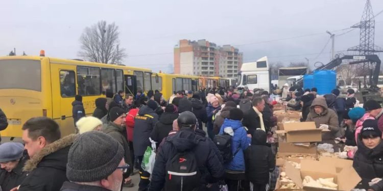 Украина сегодня откроет 10 гуманитарных коридоров: полный список